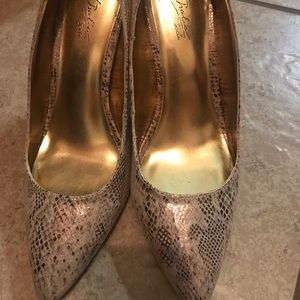 Thalia Sodi women heels Goldish color